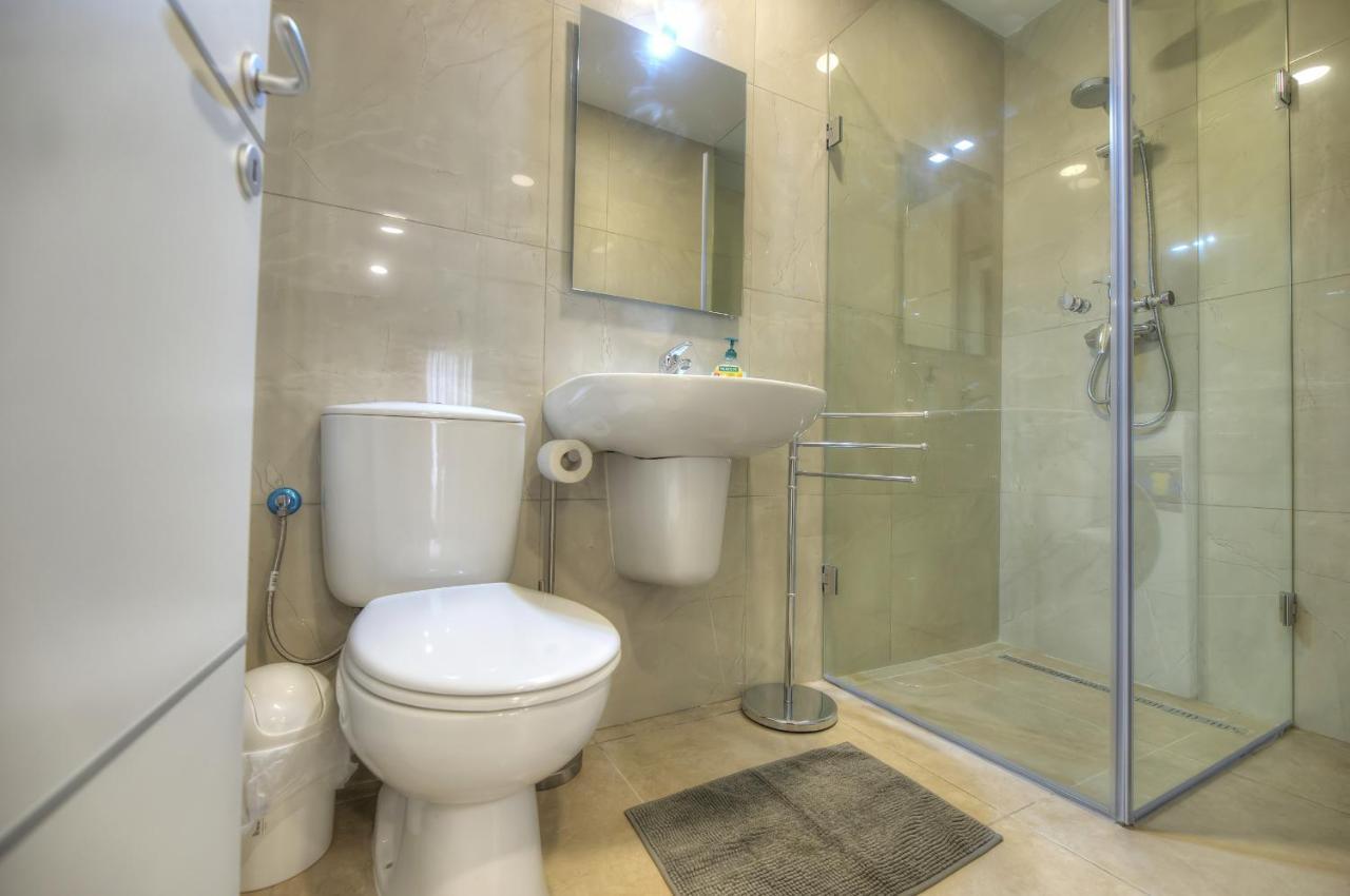 Brand New And Tastefully Furnished 2 Bedroom Apartment Ddif1-2 Gzira المظهر الخارجي الصورة